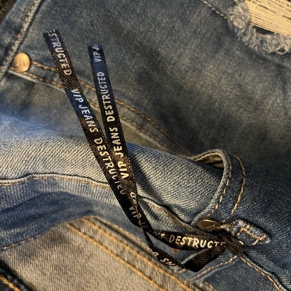 Women’s V.I.P. Jeans New W Tags Size 16 W Destructed Rolled Hem - Picture 8 of 12